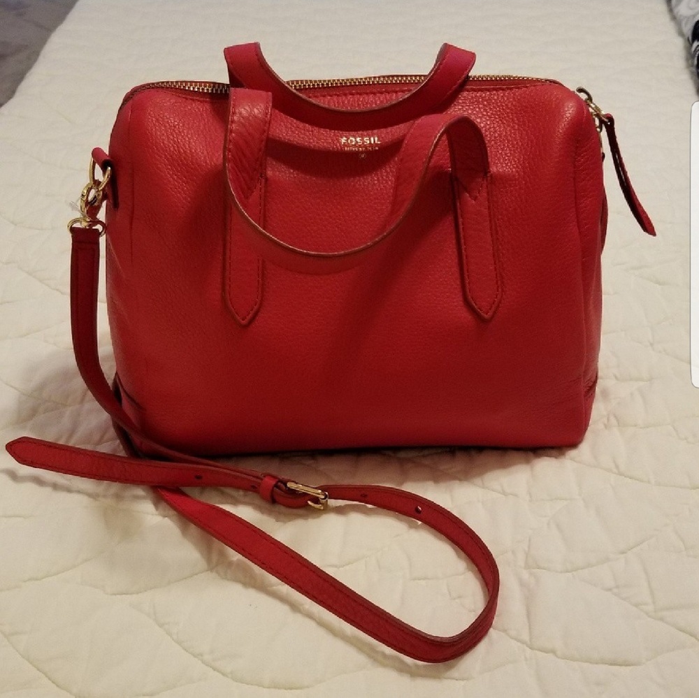 NWOT Fossil Sydney Crossbody Satchel in Red